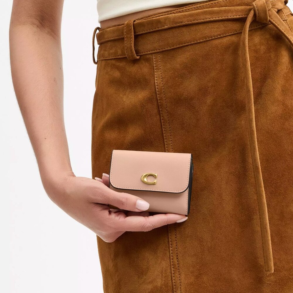 Coach CBF60 Essential Card Holder Wallet In Colorblock Brass/Cream Multi NWT - Picture 2 of 13